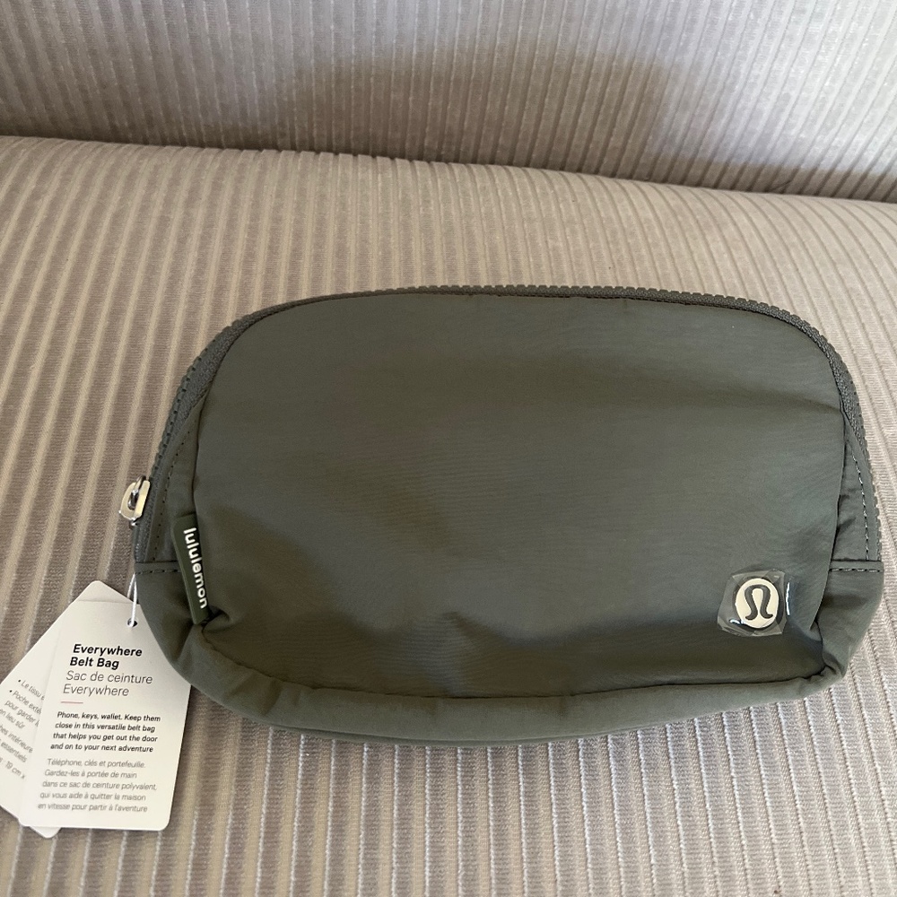 NWT Lululemon shoulder bag
